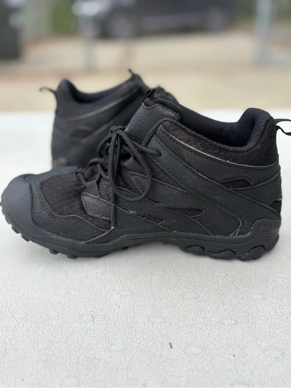 Merrell Boys Size 4.5 Chameleon 7 Access Waterproof Mid Hiking Boots Kids Black